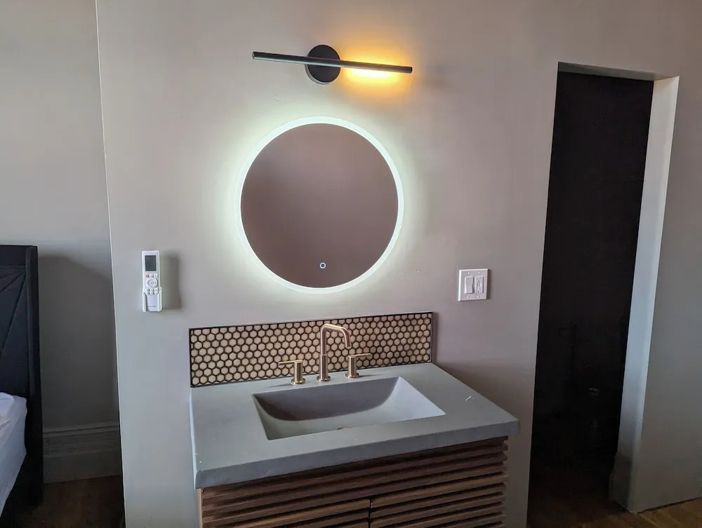 The Well Hotel & Taproom
