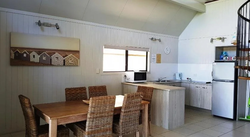 Cardwell Beachcomber Motel & Tourist Park