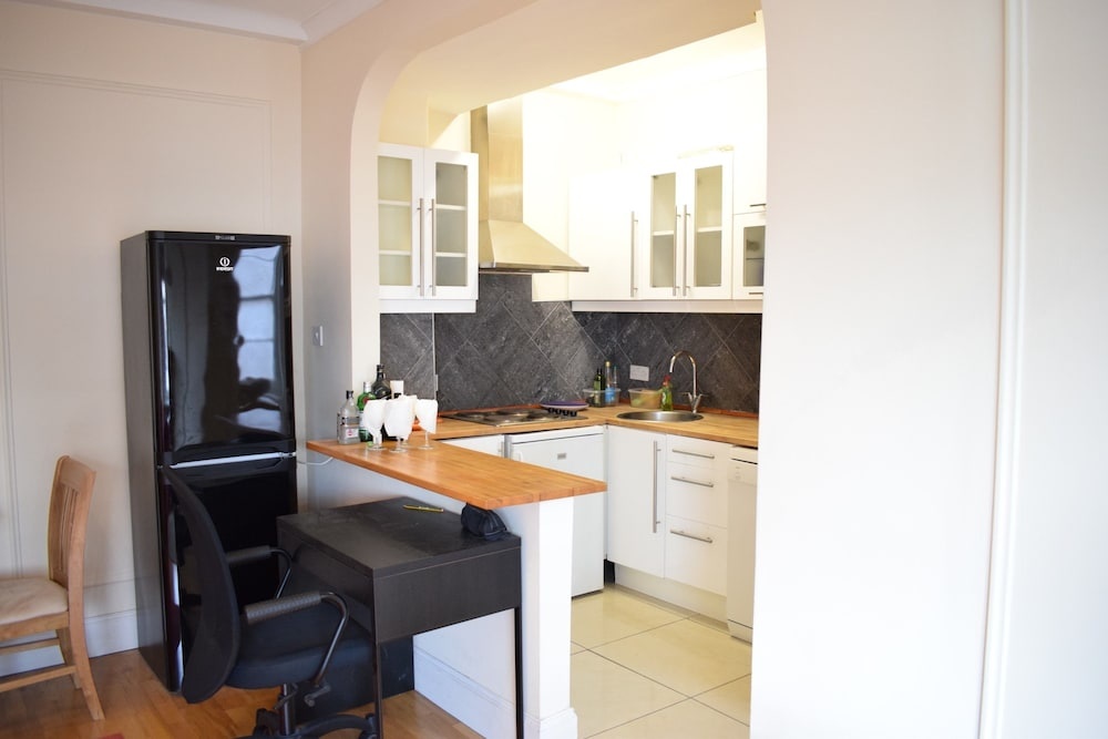 Amazing 1 Bedroom Apartment Close to Hyde Park