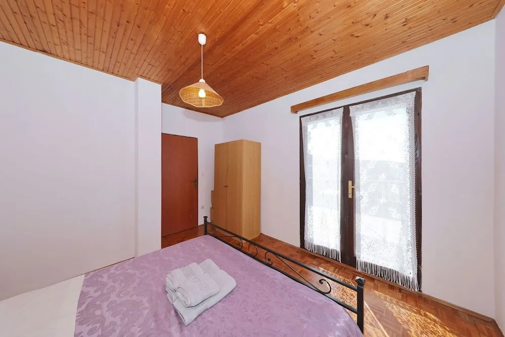 Apartments Saphron Beach