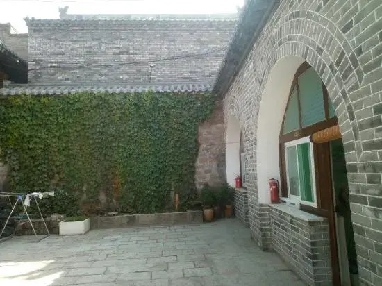 Linxian Zishuncheng Inn
