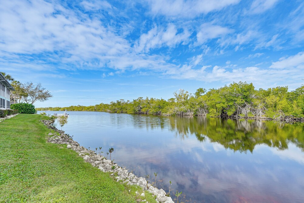 Pool Access! Retreat 6 Mi to Marco Island Beach