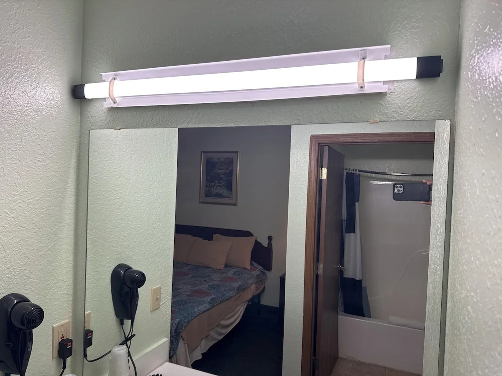 Highland Inn Peculiar