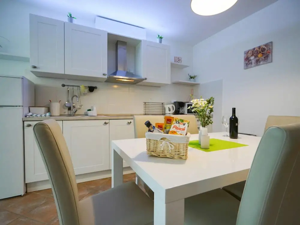 Modern Apartment with Seaview, Private Terrace And Pool,Only 150m From the Beach