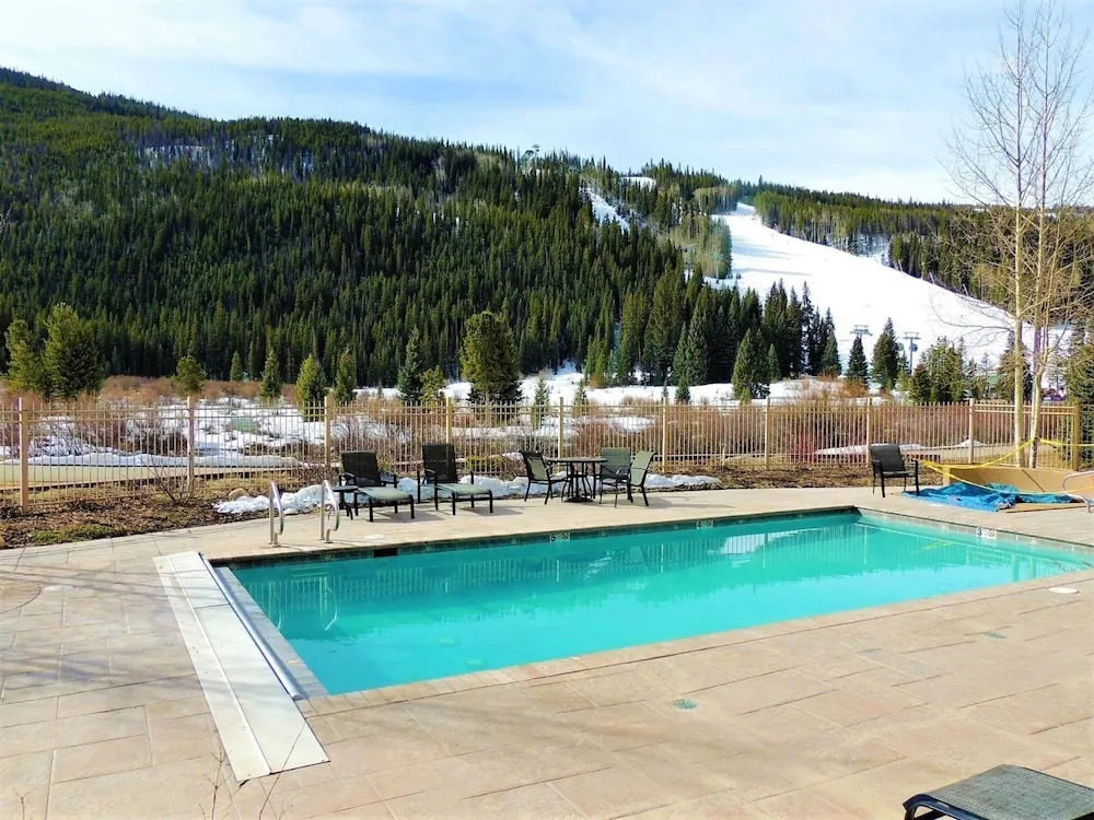 1 Bedroom Colorado Mountain Vacation Rental in River Run Village with Convenient Access to Ski Slopes