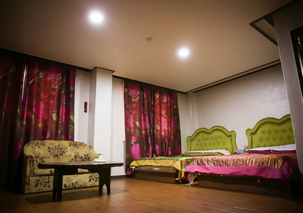 Milgam Central Hotel