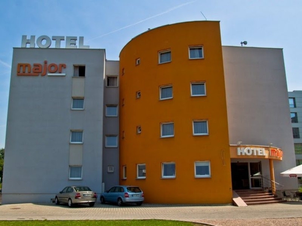 H6 MAJOR Aparthotel