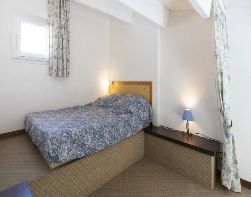 A Bright Beachside Escap