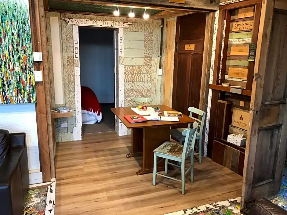 Bed in a Shed Vineyard Stay