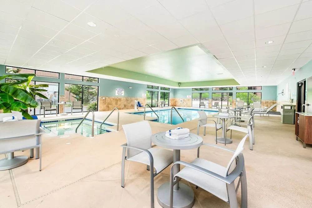 Holiday Inn Express - Delafield by IHG