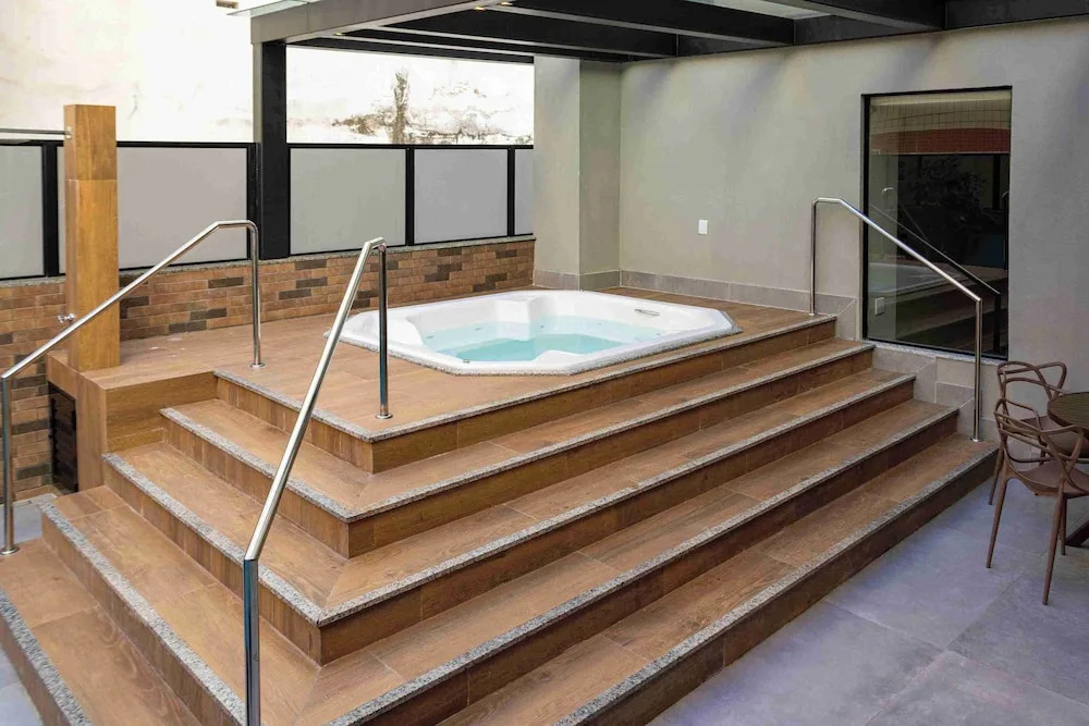 Life Residence