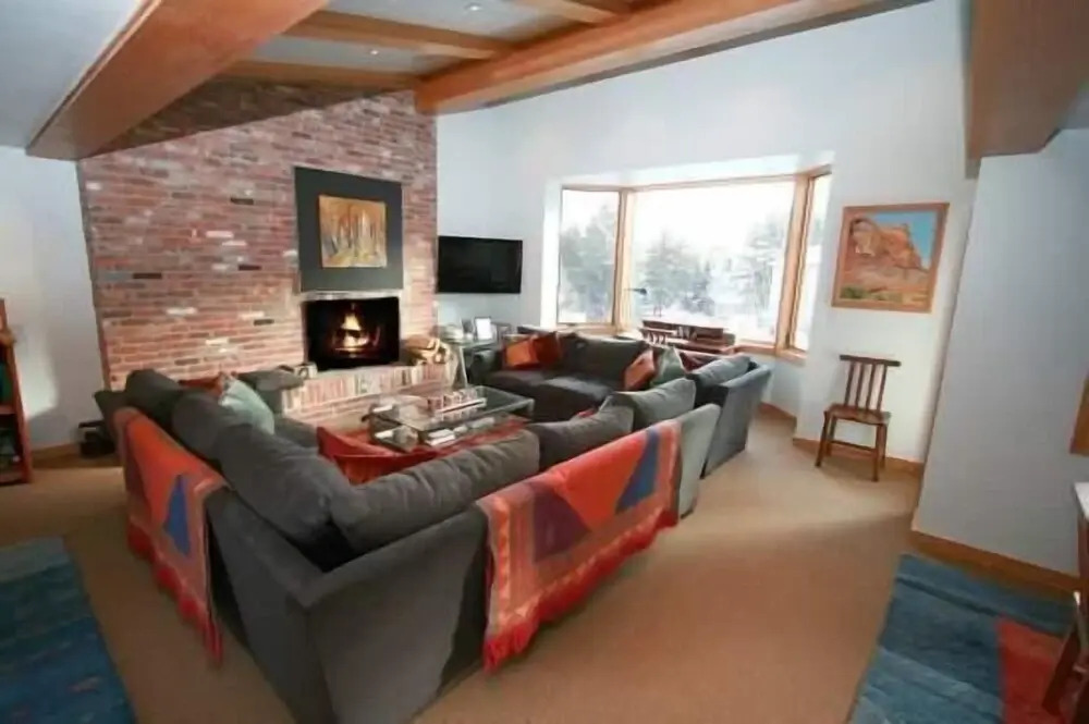 Condo with Vaulted Ceiling & Spectacular Mountain Views by RedAwning