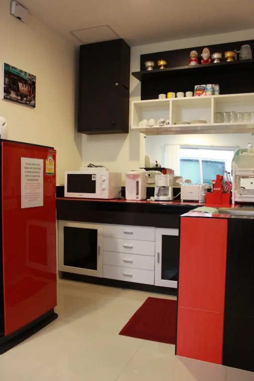 Ananas Phuket Hostel