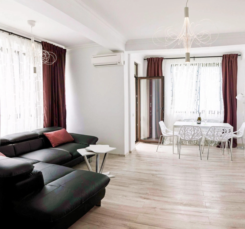 Solid Residence Mamaia