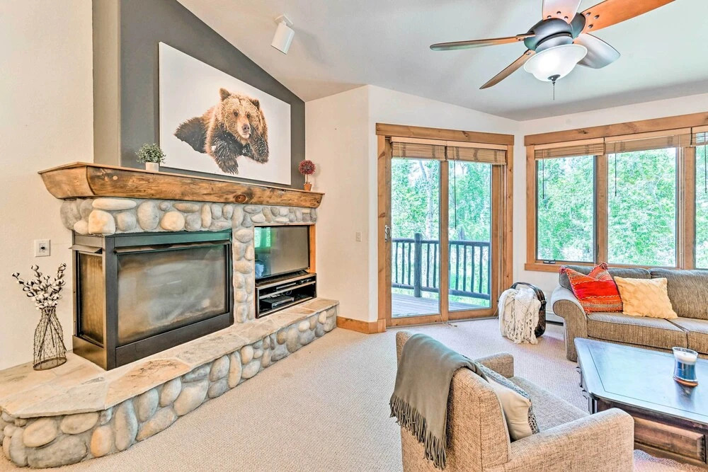 Gorgeous Steamboat Townhome: Shuttle to Ski Resort