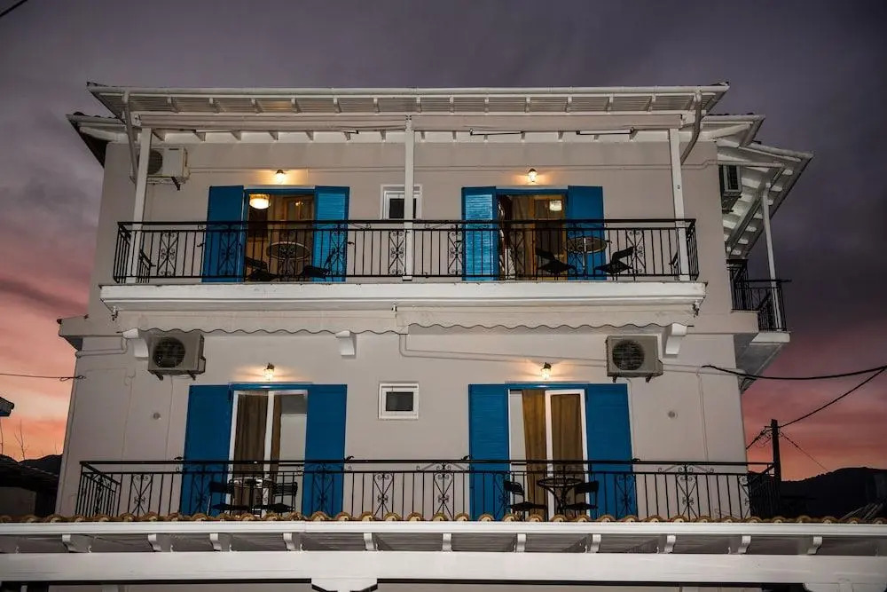 District Suites