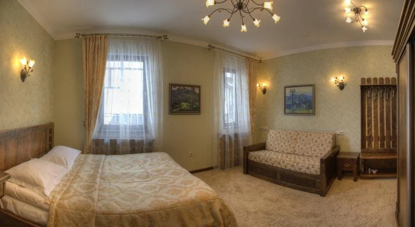 Iris Hotel