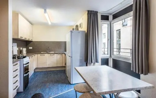 Darroch Court
