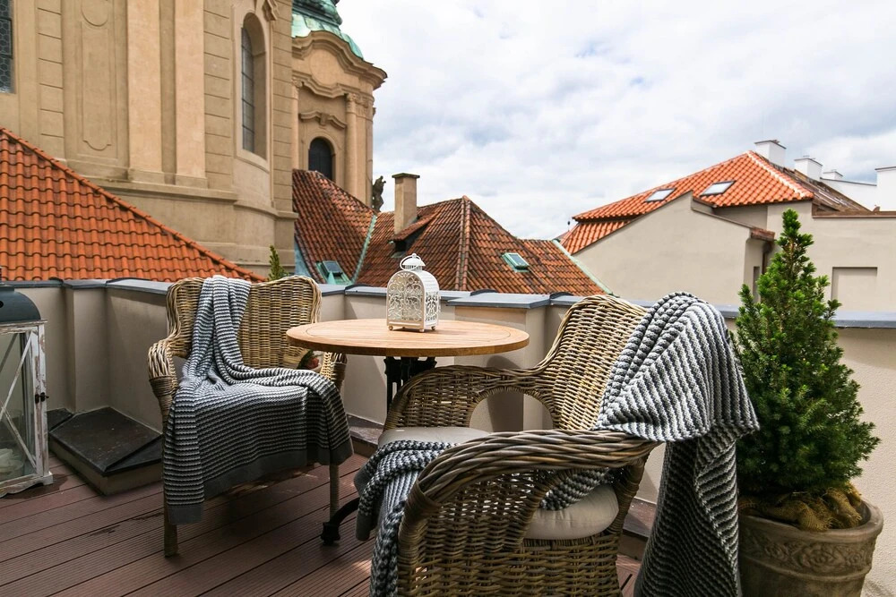 The Old Town Square & Parizska Apartments