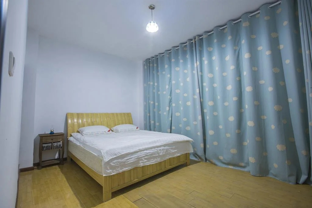 Er Er Youth Hotel