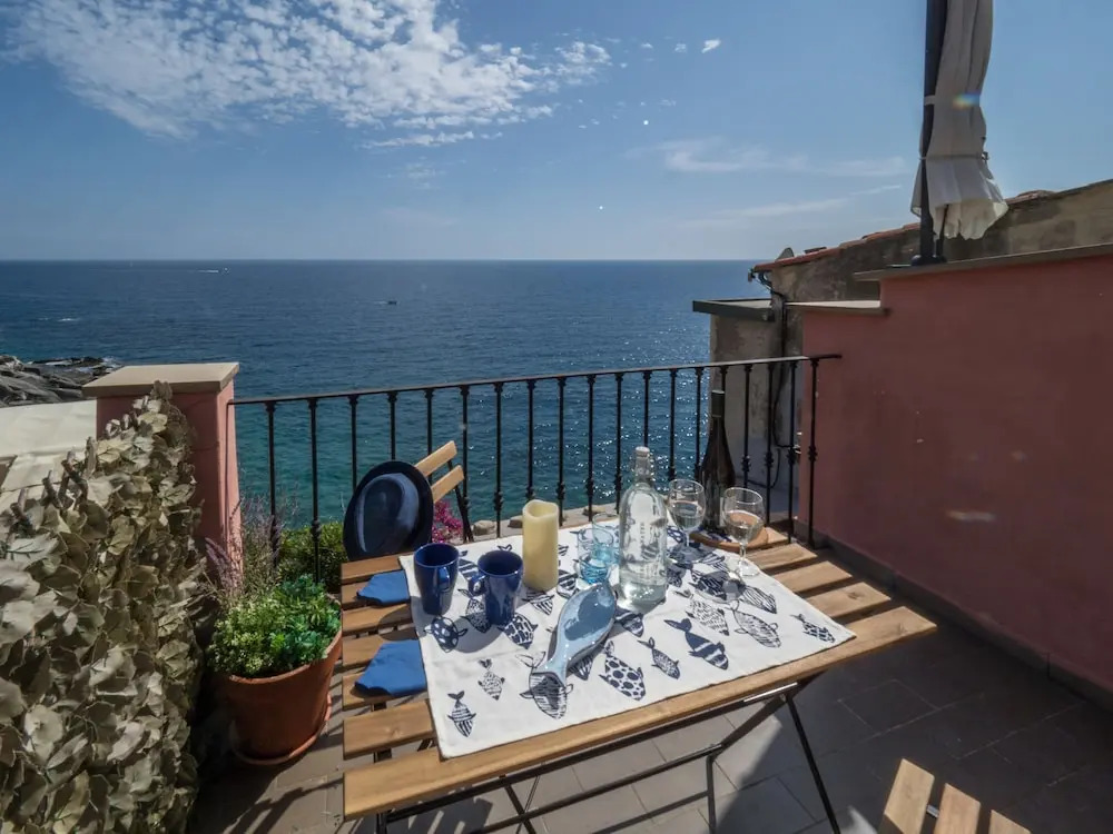 Refilea Sea View Tower Villa