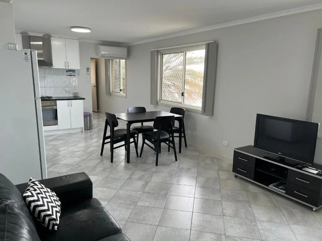 Beachside & Jetty View Apartment 7 - Sea Eagle Nest Apartment