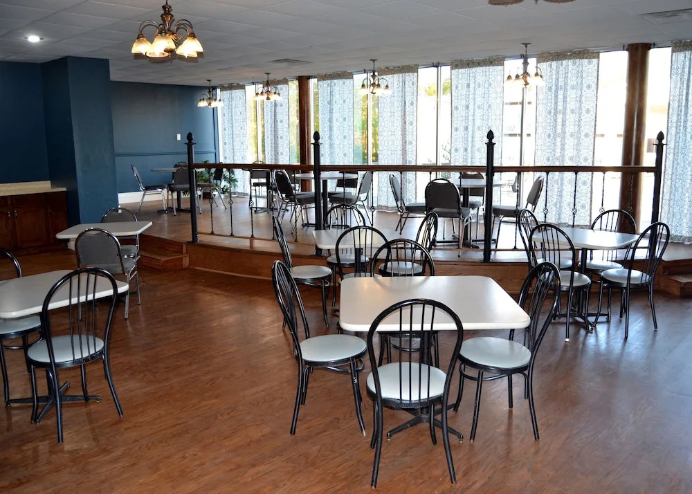 Econo Lodge Bloomington