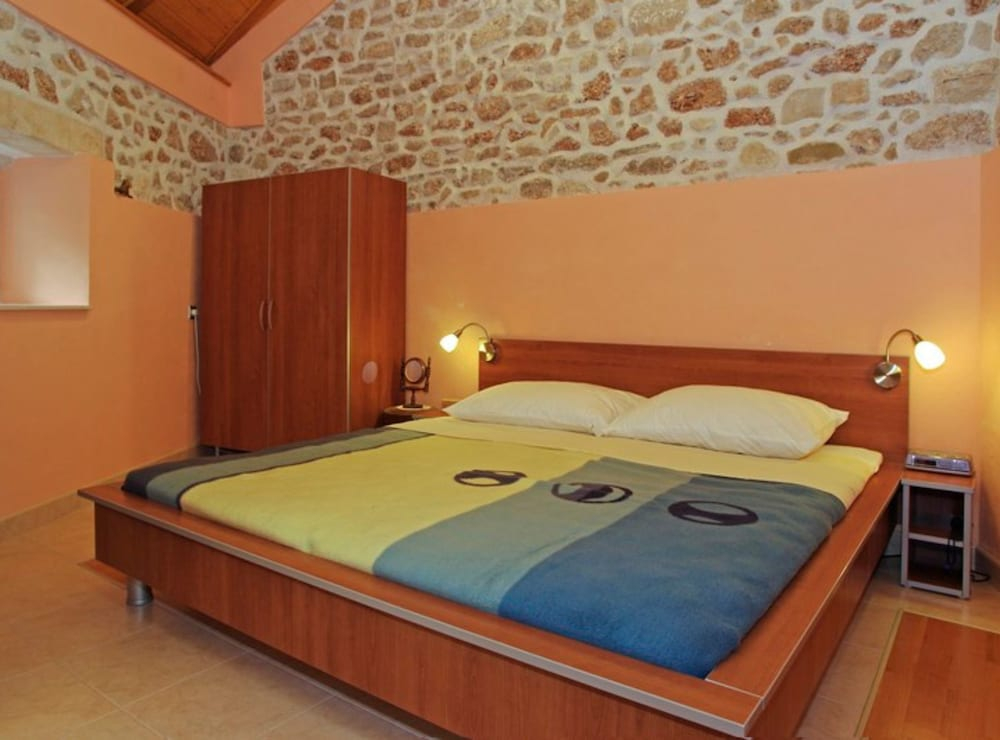 Menego Lodge Bol