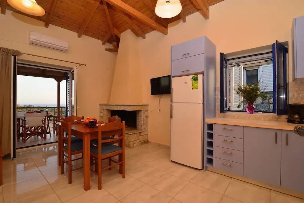 Persa Stone house near the beach/amazing sunsets