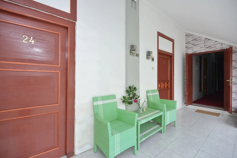 Golden Inn 2 by OYO Rooms