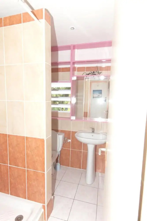 Apartment With One Bedroom In Le Gosier With Furnished Terrace And Wifi 3 Km From The Beach