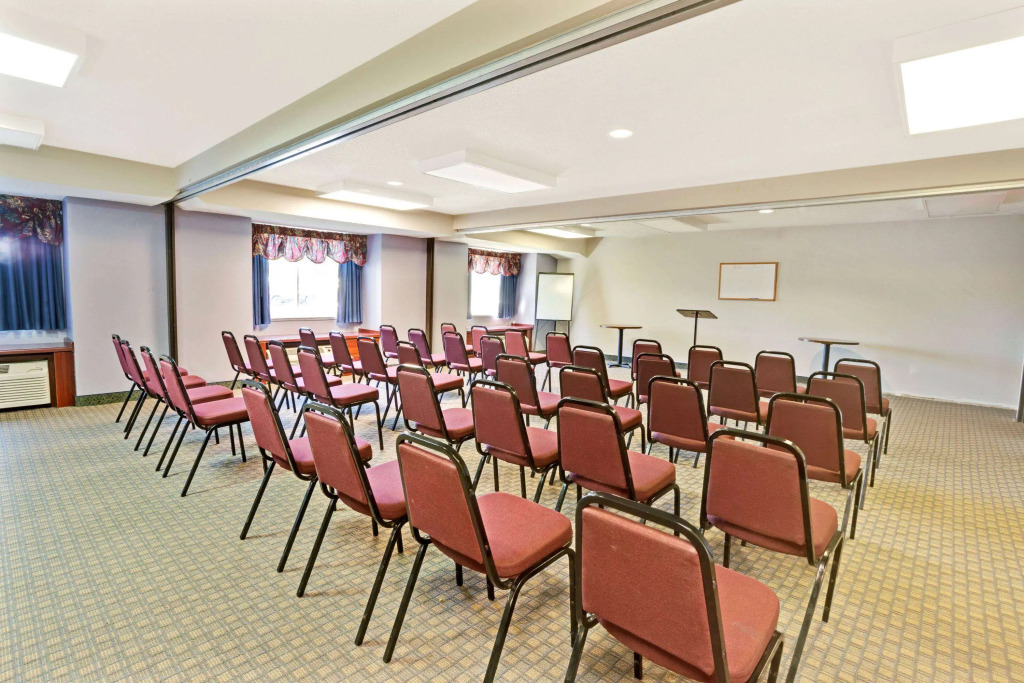 Microtel Inn & Suites by Wyndham Detroit Roseville