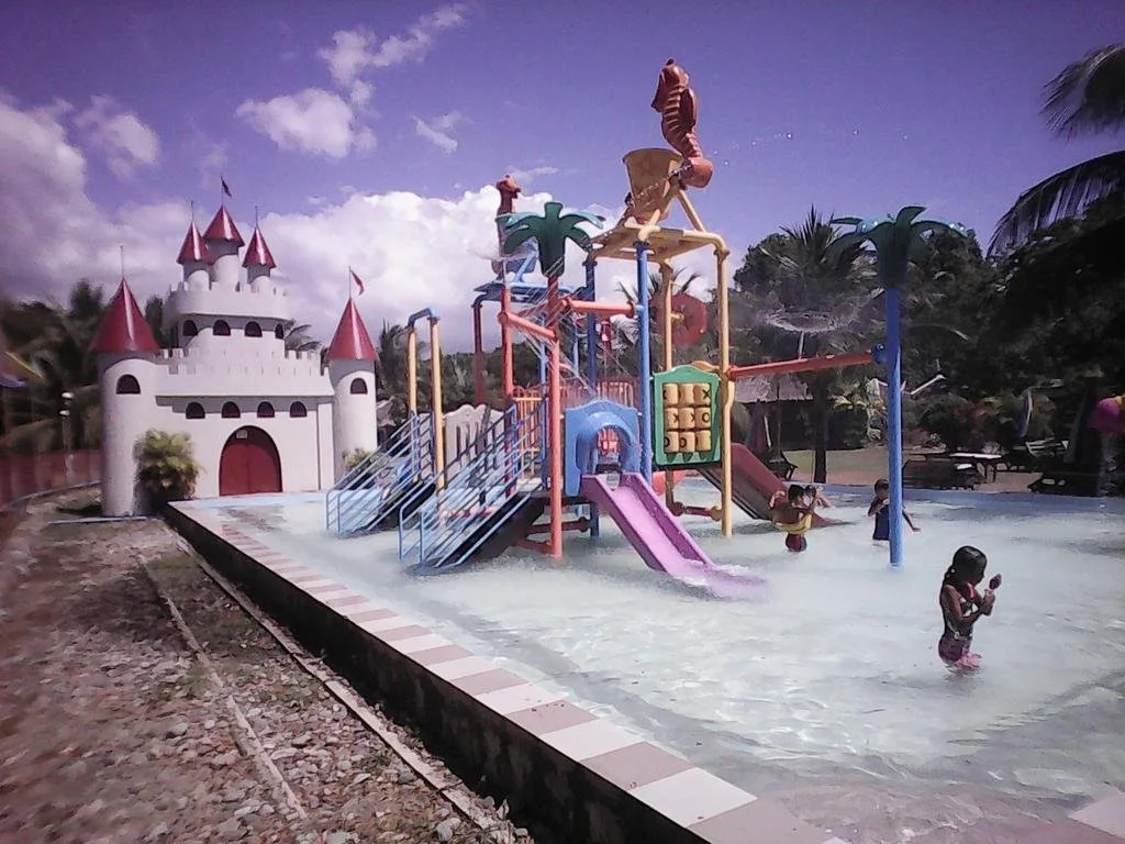 Gazebo Pools and Restaurant