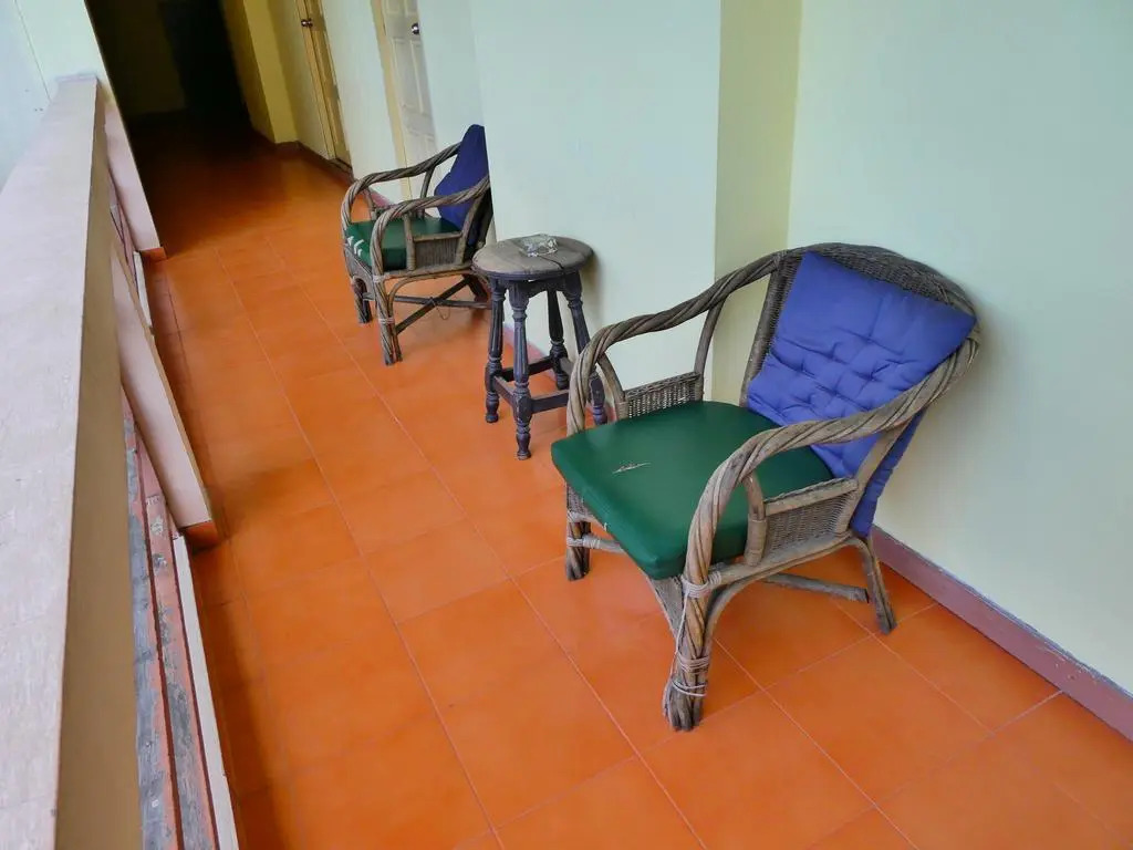 MANGO Lagoon Place