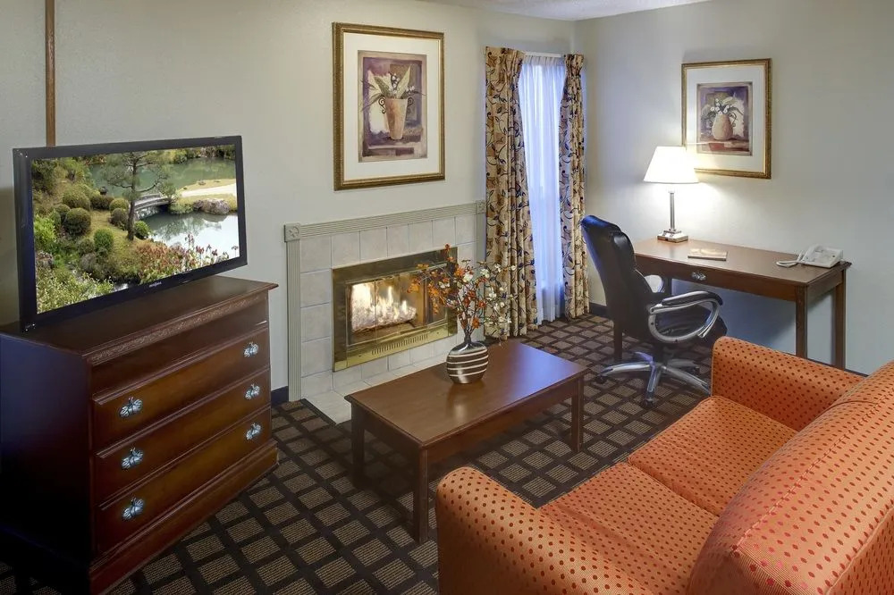 Orangewood Suites
