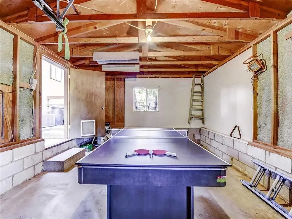 Foxfire Haven - Three Bedroom Cabin with Hot Tub