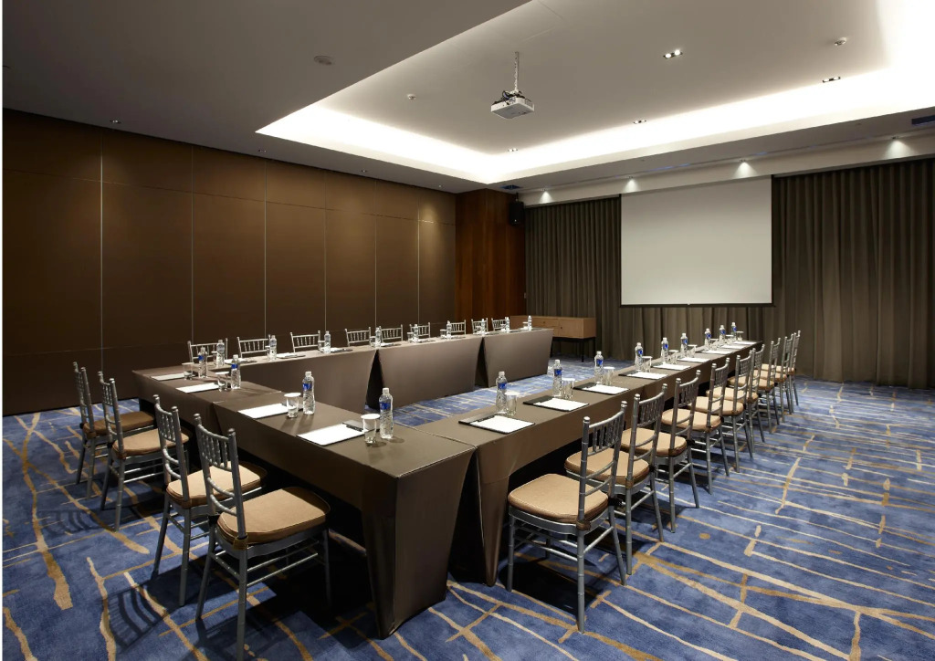 Discovery Hotel