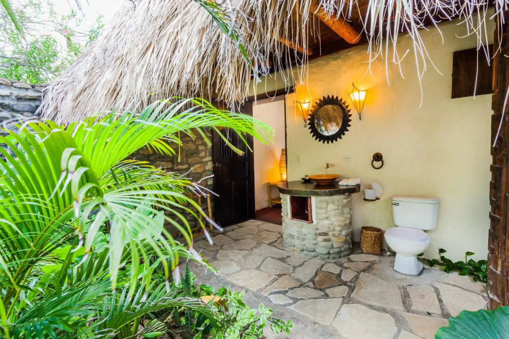 Hotel Punta Teonoste
