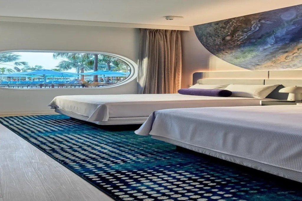 Universals Terra Luna Resort