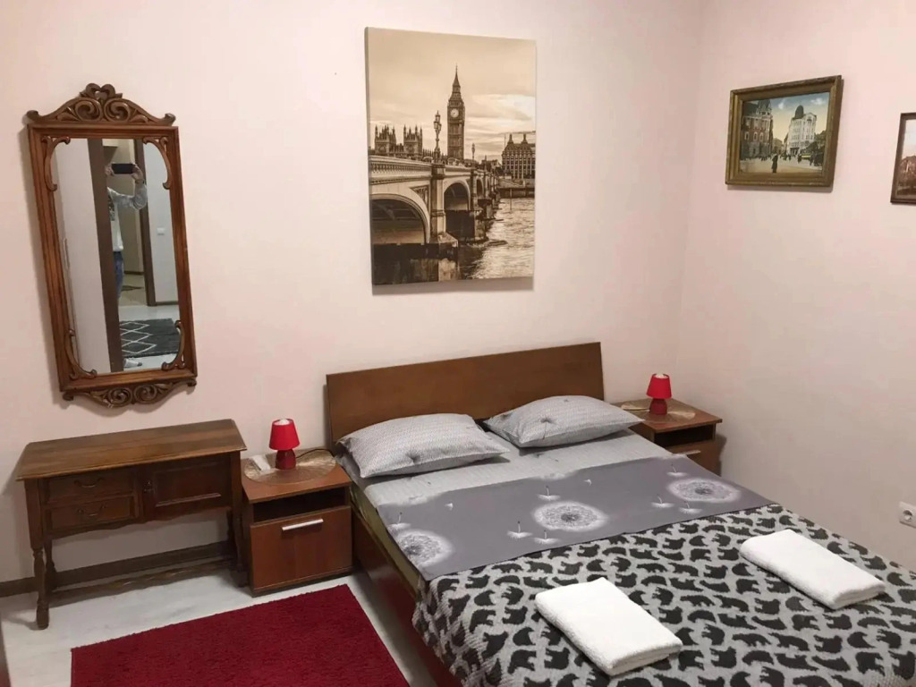 Two-bedroom apartment in 10 min to the Opera Theatre