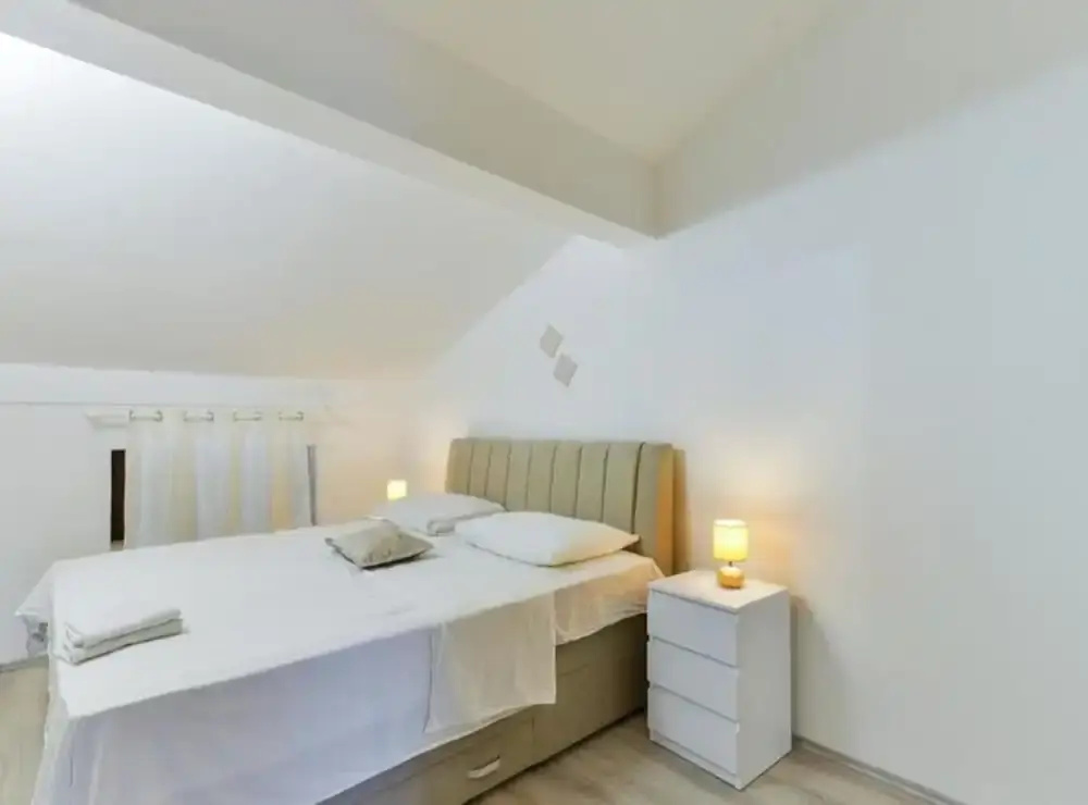 Apartments Franica With Heated Pool and Hot-tub
