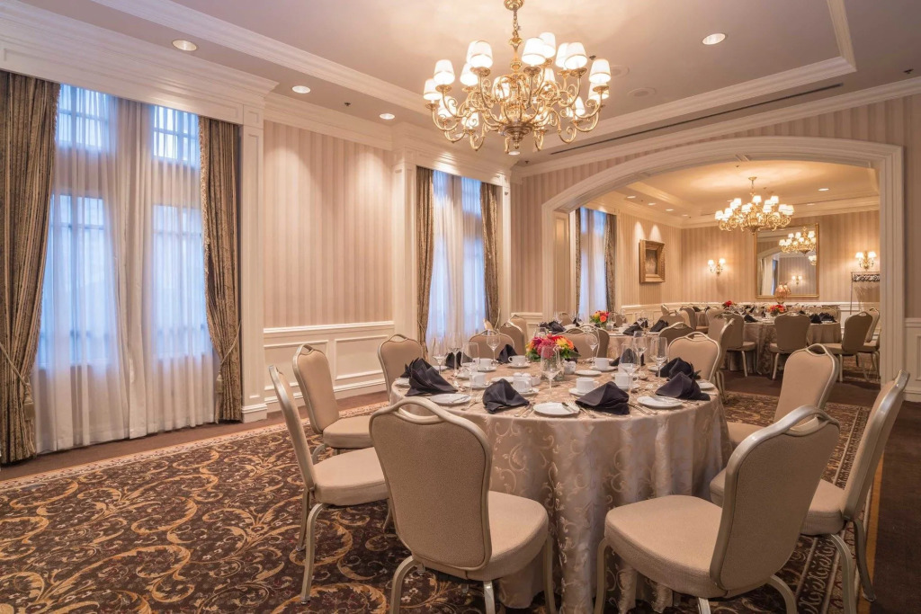La Grande Residence at the Sutton Place Hotel