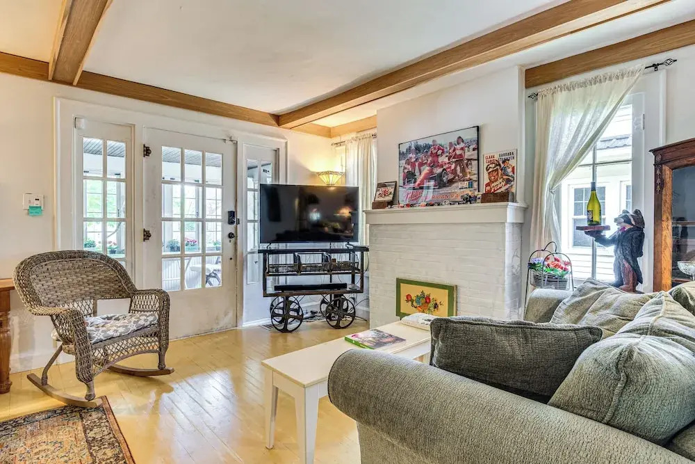 3 Blocks to Indy Motor Speedway: Home w/ Yard!