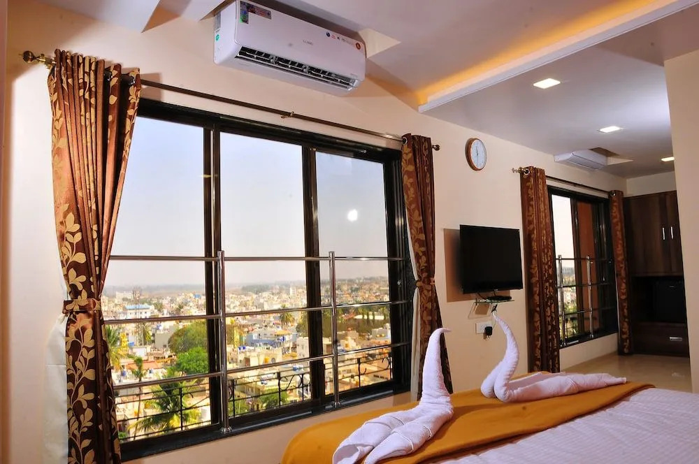 Aakash Hotel