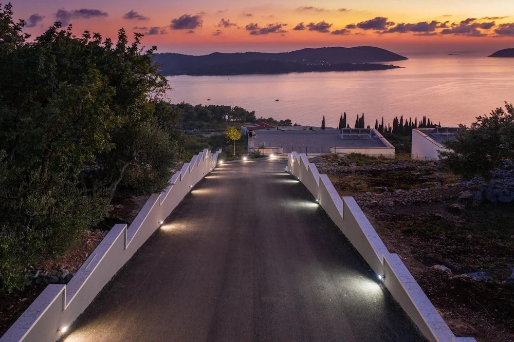 Elenas Villa