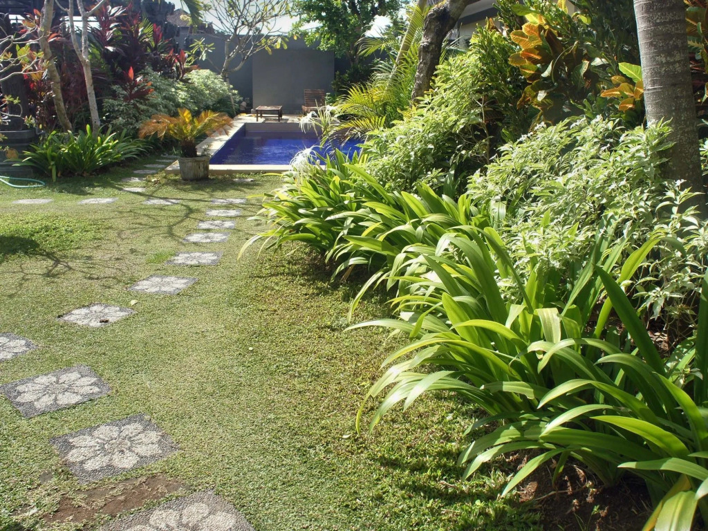 Putu Guest House