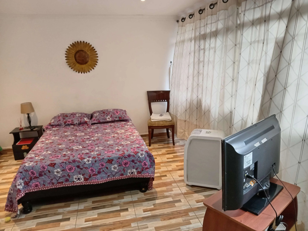 Casa Vacacional Andy En La Ciudad De Santiago De Cali-Colombia.
