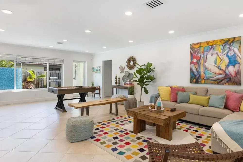 Walking Distance to the Beach 3Br House With Pool
