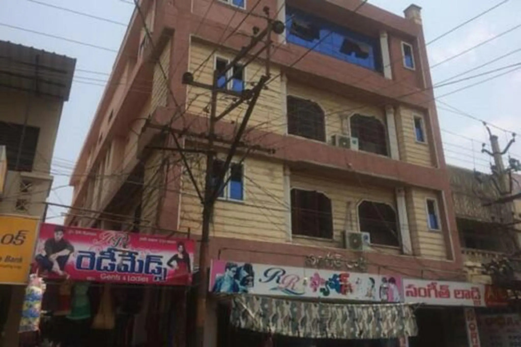 The Mak Inn Hotel - Affordable Luxury Stay