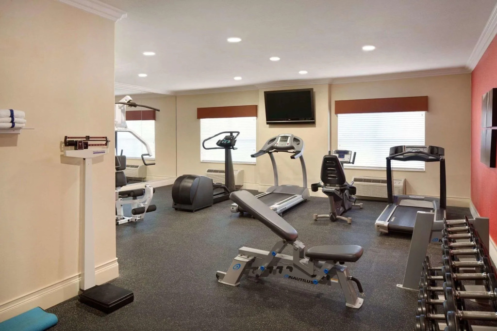 Country Inn & Suites by Radisson, Champaign North, IL